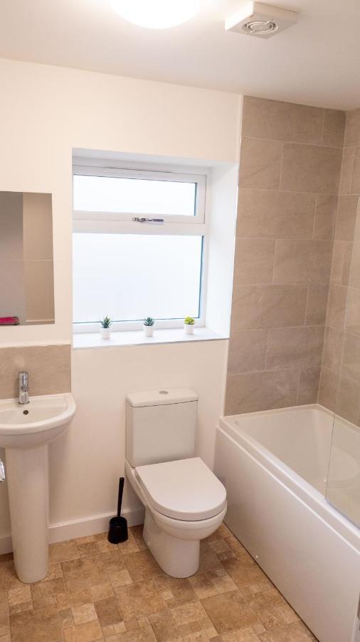 Апартаменты Didcot- Private Flat With Garden & Parking 03 Экстерьер фото